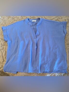 Light Periwinkle Split-Neck Crop Top by Easel size XL